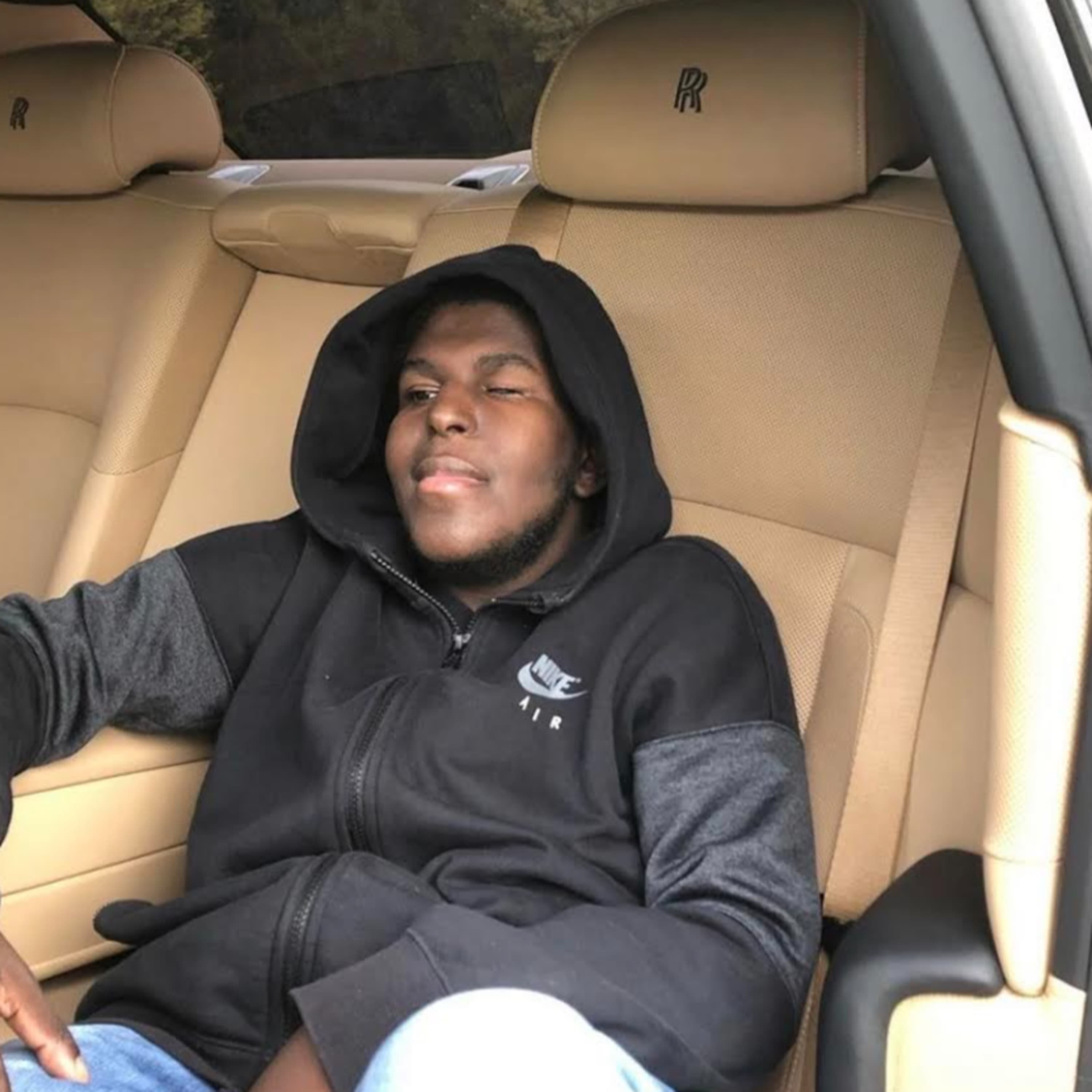 Celebrity Entertainer Atown