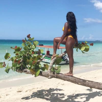 Be Yourself with our Business Spotlight: Shaniika.co